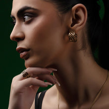 Load image into Gallery viewer, Alif Laila Harf Earring