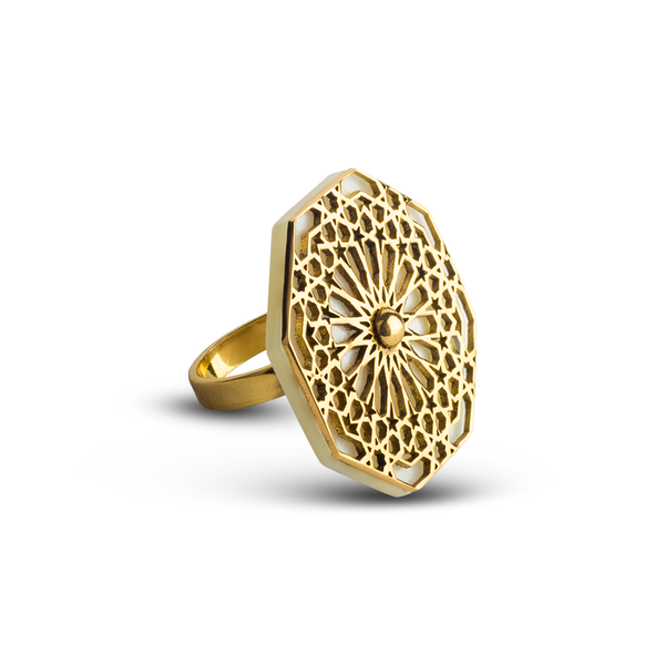Mother of pearl ring with geometric patterns